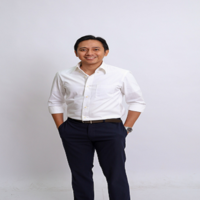 Trần   Hữu Tú 
